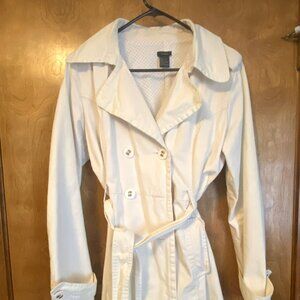 Short trench coat